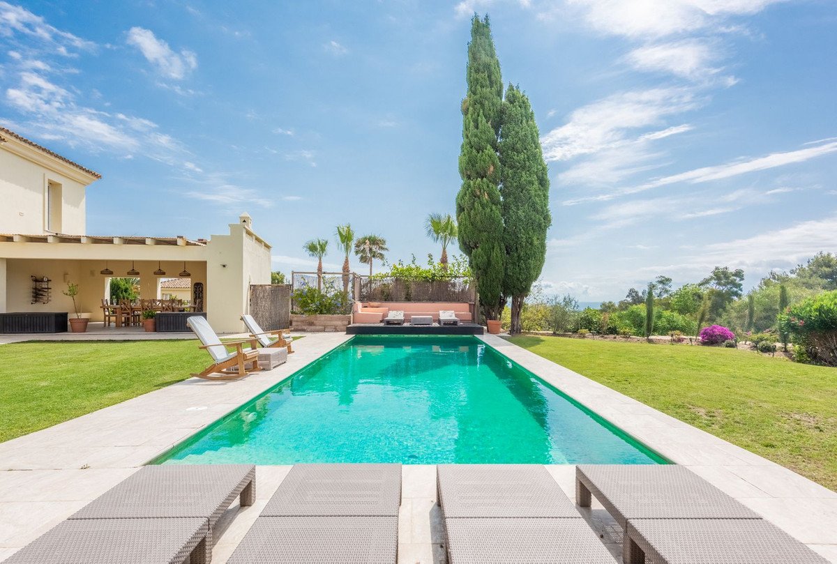 Types of Villas in Spain: Modern, Beachfront & Investment Homes